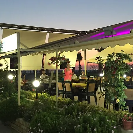 Hotel Kosmira